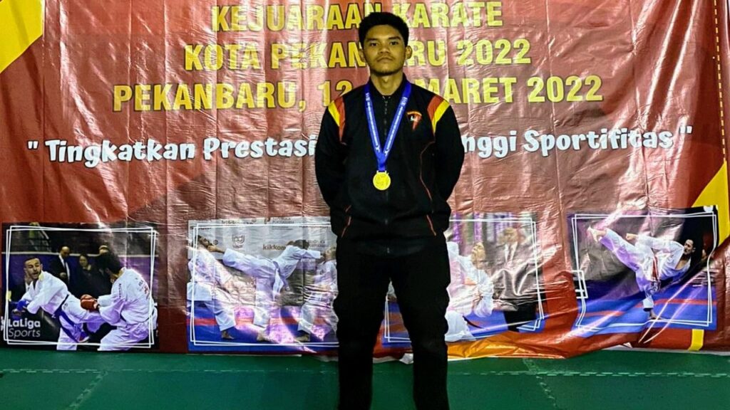 Personil Brimob Polda Riau Raih Juara 1 Kejuaraan Karate Kota Pekanbaru