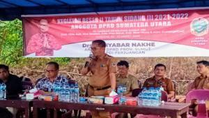 Teks foto : Bupati NiasYa'atulo Gulo,SE,SH.,M.Si pada kegiatan Reses II Anggota DPRD Sumatera Utara Drs. Penyabar Nakhe (Garda45.com