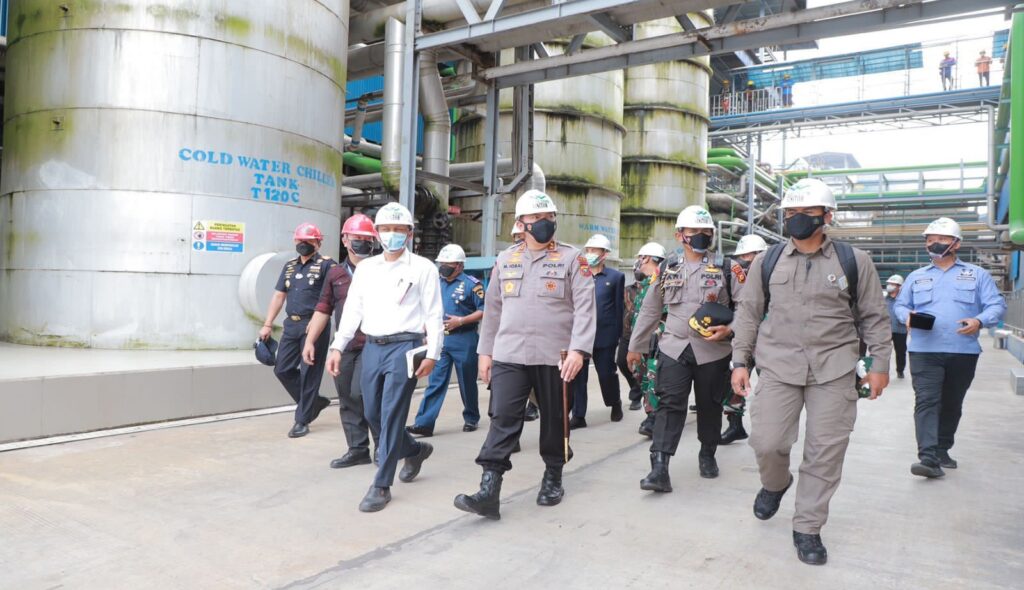 Pastikan Proses Produksi Berjalan Baik Hulu Hingga Hilir, Kapolda Riau Tinjau Kilang PT Wilmar Group Kawasan Industri Dumai