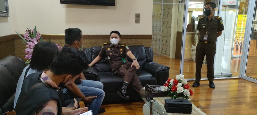 Di Duga Ada Kejanggalan Dalam Pemeriksaan Pelopor Atas Dugaan Korupsi 50 M di DPRD, Berikut Klarifikasi Kasi Intel Kejari