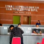 Teks foto : Pelayanan Dinas Kependudukan dan Pencatatan Sipil Kabupaten Nias, Sumut. (Foto : Garda45.com).