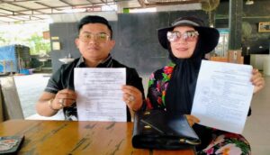 Teks foto : Miswansyah, SH., MH (Kiri) Dan Sri Deviyani (Kanan). (Foto : KEND ZAI).