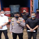 Teks foto : Polda Riau berhasil menyita sekitar 30 ribu liter BBM yang sudah dioplos dan siap jual (foto/dok.Humas Polres Bengkalis dan Humas Polresta Pekanbaru
