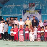Teks foto : Panitia Pelaksana dan para juara Semarak dan Safari Ramadhan dan tamu foto bersama para pemenang, Rabu (13/04/2022).