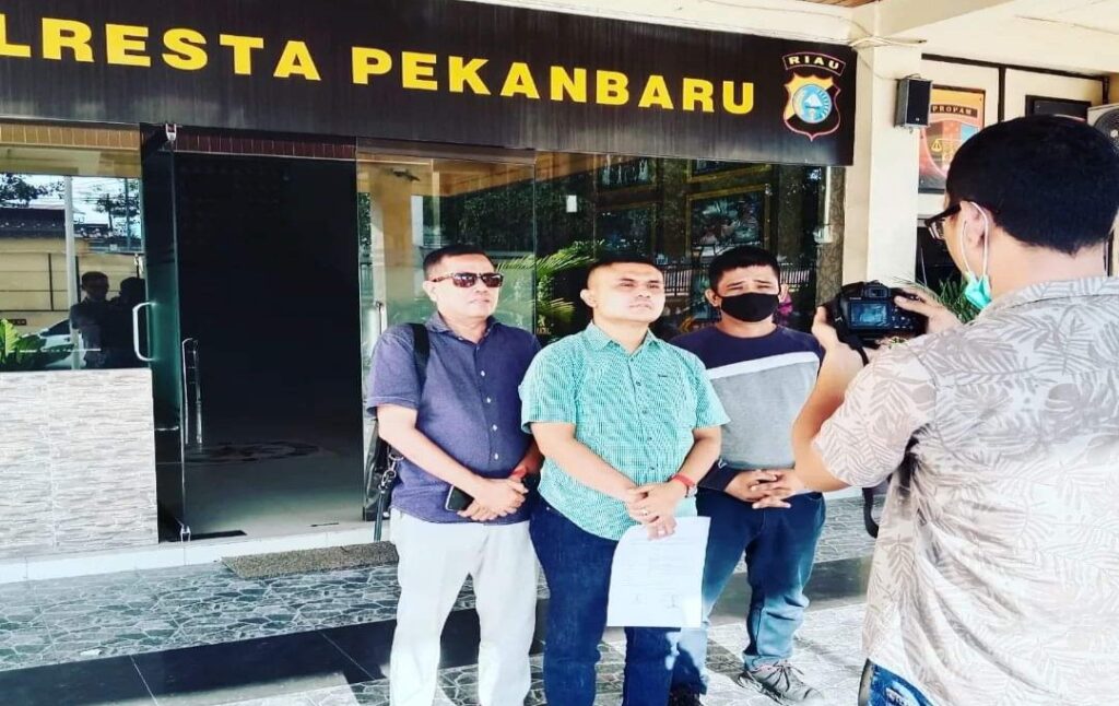 Diduga Parsuruh Gelper, Insiden Teror di Kantor Sekretariat Pemuda Milenial Pekanbaru Resmi di Laporkan