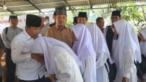 Bupati Rohul Sukiman turut hantarkan dan mendoakan keberangkatan Ibadah Haji Ketum DPP Santri Tani NU