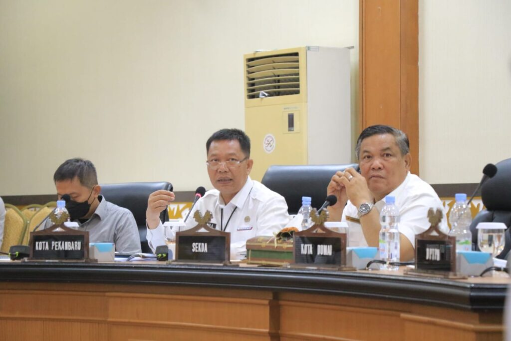 Sekdako Rapat Pengendalian Inflasi di Pemprov Riau