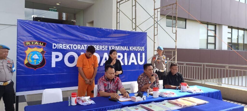 Salah Satu Mantan Bank Perbankan yang Melakukan Penipuan Dengan Dalih Menjanjikan Kepada Nasabah Sebesar 1,5 sampai 2 Juta Rupiah