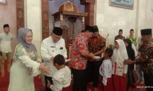 Peringati 10 Muharram, Bupati dan Wabup Banyuasin Santuni Ratusan Anak Yatim Fakir Miskin dan Kaum Dhuafa