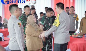 Bupati Kasmarni Hadiri Penganugerahan Kapolda Riau