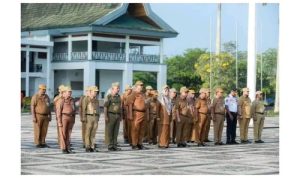 Wabup Bupati Siak Husni Pimpin Apel Pagi Bersama ASN dan Honorer di Lingkungan Pemkab Siak