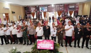 Hadiri Rapat Pleno Rekapitulasi Hasil Pemilu 2024, Pj Bupati : Kedepankan Semangat Kebersamaan