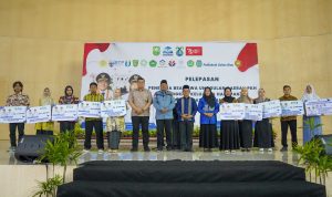 Berkat Tangan Dingin H.Alfedri Anak PKH di Siak Bisa Kuliah