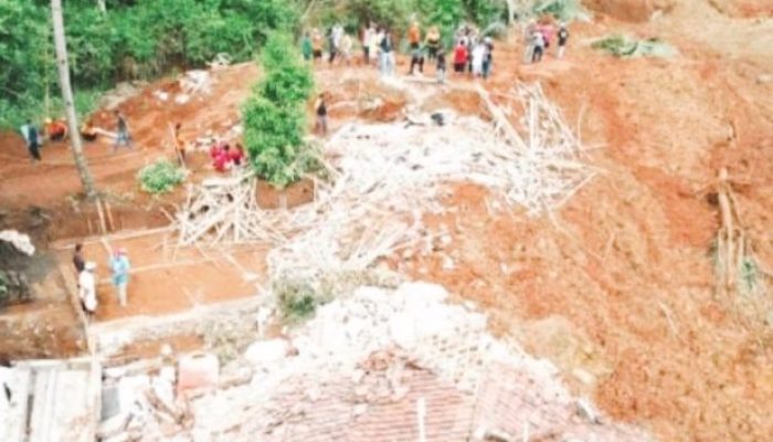 Bibit Siklon Picu Cuaca Ekstrem, BMKG: Waspada Hujan Lebat, Angin Kencang, dan Gelombang Tinggi