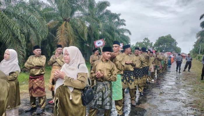 Pemdes Api Api ikuti Pawai Taaruf Dalam Rangka Meriahkan MTQ Ke 8 Kecamatan Bandar Laksamana