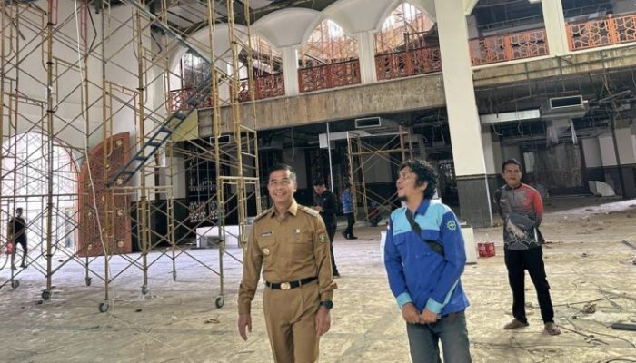 Pastikan Sesuai Rencana, Bupati Kampar Pantau Renovasi Islamic Center Bangkinang
