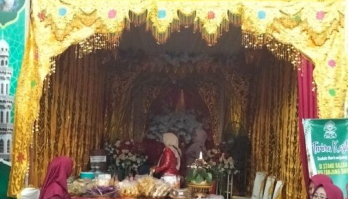 Stand Bazar Desa Lubuk Garam Hadirkan UMKM yang Berkualitas Unggul.