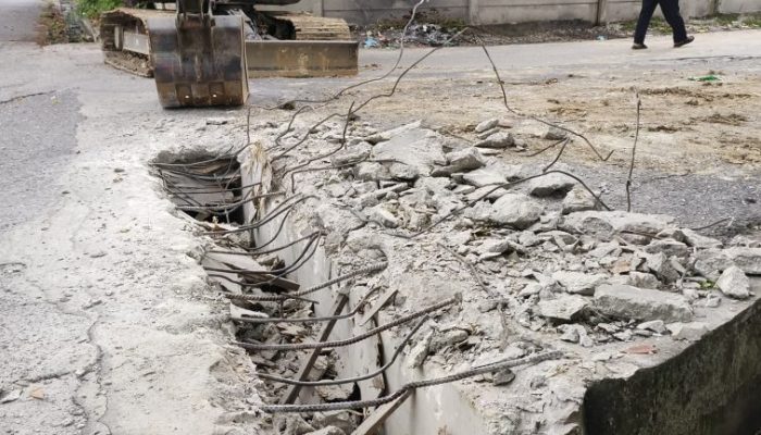 Kontraktor Akui Kesalahan, Perbaikan Jembatan Drainase di Jalan Letkol Hasan Basri Dimulai
