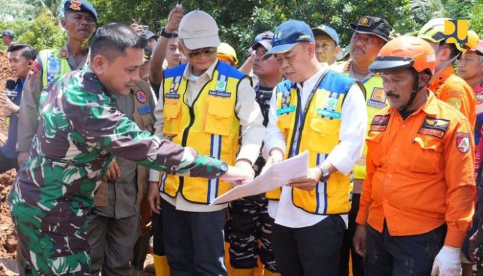 Longsor Cilacap: Cekungan Air Jadi Penyebab, Kementerian PU Siapkan Sistem Drainase