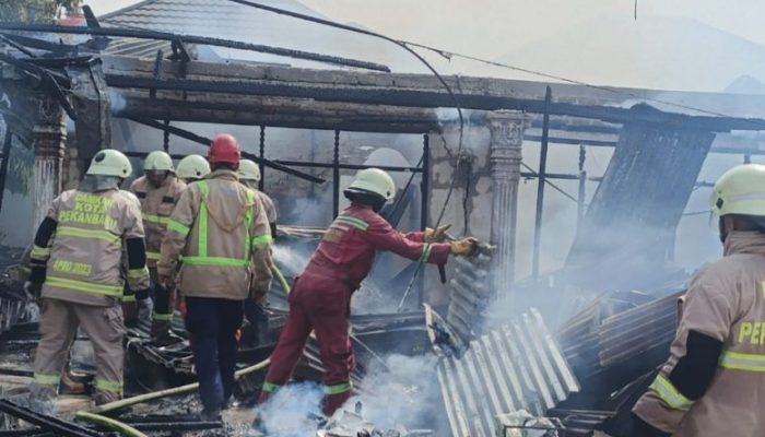 Ledakan Gas Hancurkan Tiga Rumah di Tuah Madani, Satu Korban Jiwa Ditemukan