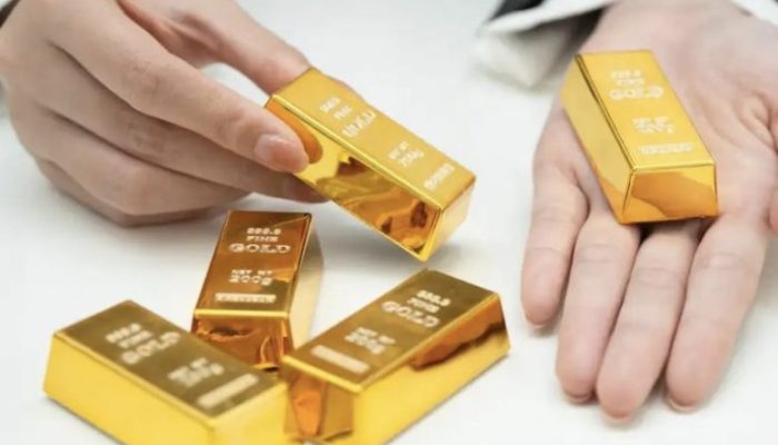 Harga Emas Antam Melemah, Bertahan di Rp2,34 Juta per Gram