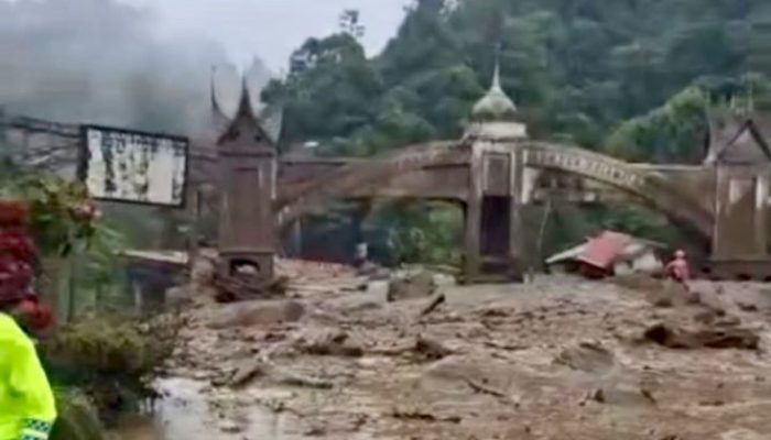 Galodo Terjang Padang Panjang, Jembatan Kembar Silaiang Putus Total