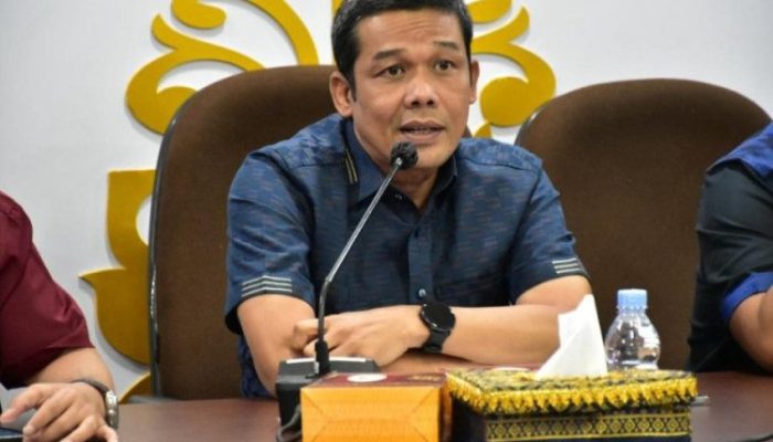 Provider Langgar Kesepakatan, DPRD Minta Moratorium Tiang Kabel Ditegakkan