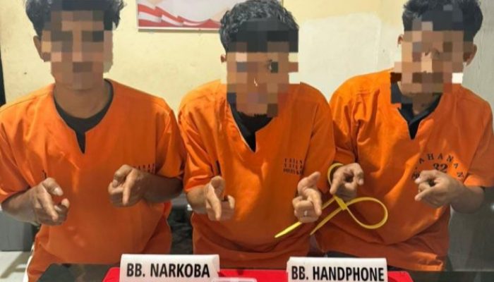 Sabu Disimpan di Kantong Plastik Hitam, Tiga Tersangka Diringkus Polisi