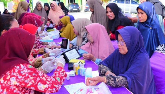150 Warga Desa Damai Dapat Layanan Kesehatan Gratis di HKN ke-61