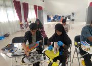 Penyandang Disabilitas Ikuti Pelatihan Laundry Sepatu Program PHR