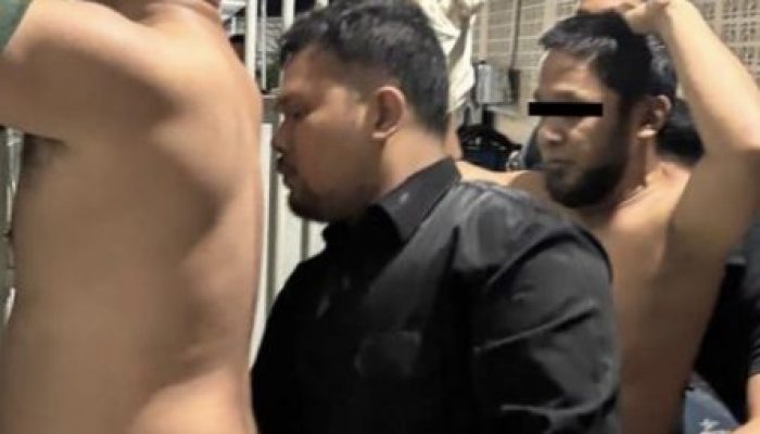 Operasi Malam Lapas Pekanbaru: 5 HP, Sajam Rakitan, dan Kabel Modifikasi Diamankan