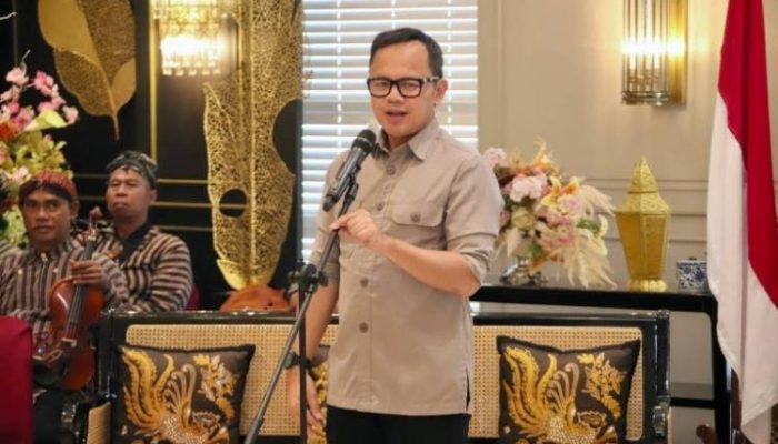 Pariwisata Jadi Kunci Keluar dari Middle-Income Trap, Ini Pesan Wamendagri