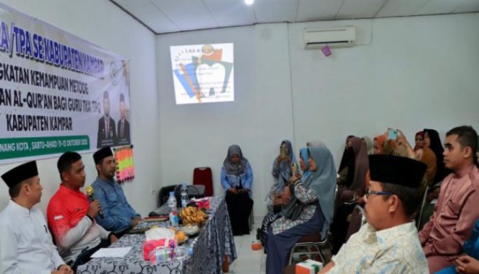 ToT Guru TKA–TPA di Kampar, Bupati Ingatkan Pentingnya Pembelajaran Al-Qur’an Sejak Dini