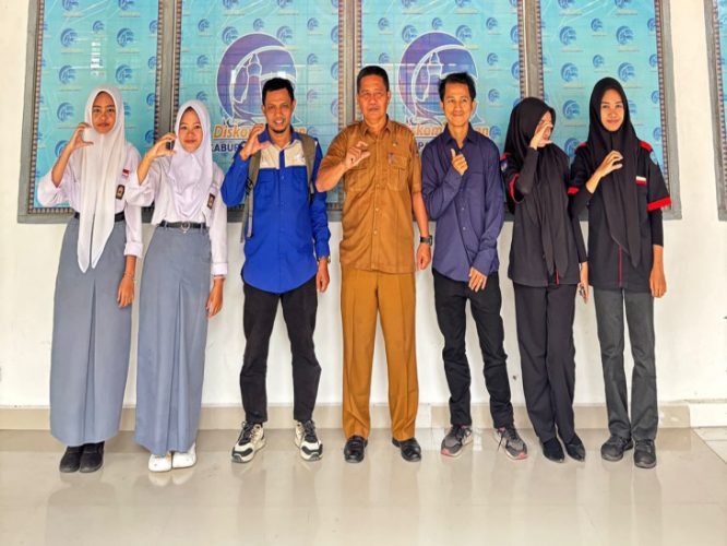 PKL Lima Bulan Rampung, Siswa PPLG SMKN 1 Bangkinang Dilepas Diskominfo Kampar