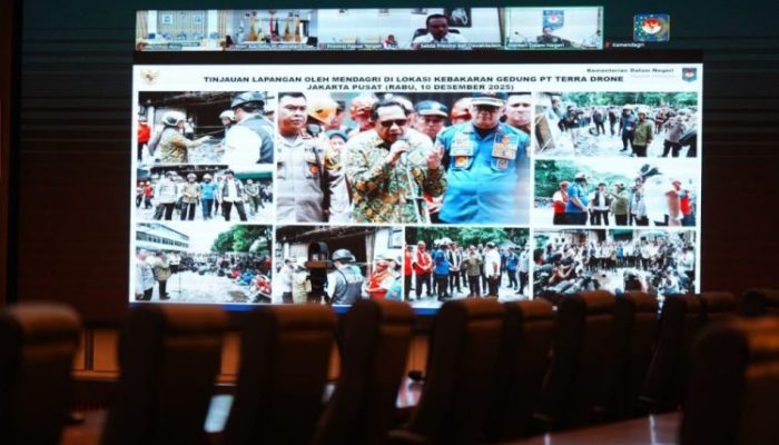 Mendagri Larang Kepala Daerah Tinggalkan Wilayah Saat Puncak Cuaca Ekstrem