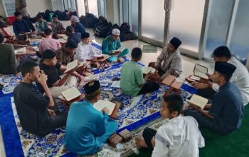 Ratusan Pelajar SMA dan SMK Menginap di Masjid Al-Maqari, Ikuti Pembinaan Spiritual