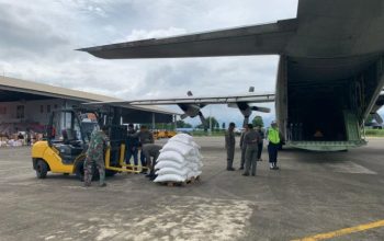 Bulog Salurkan 20 Ton Beras ke Bener Meriah, Bantuan Pangan Dikebut Lewat Jalur Udara
