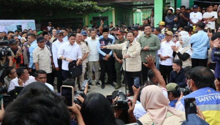 Tinjau Banjir Langkat, Presiden Pastikan Air Bersih dan Perlindungan Warga Rentan