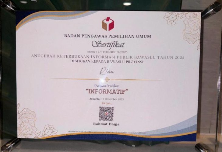 Bawaslu RI Anugerahkan Keterbukaan Informasi Publik 2025, Riau Kembali Raih Predikat Informatif