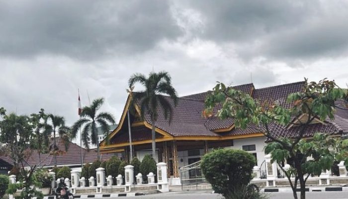 Diduga Terkait Pemerasan, KPK Sisir Rumah Dinas Plt Gubernur Riau