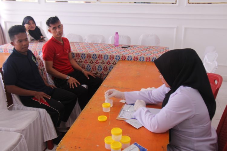 Cegah Penyalahgunaan Narkoba, Lapas Pekanbaru Uji Urin Petugas dan WBP