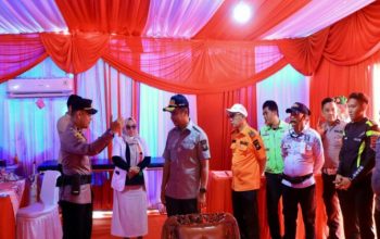 Pastikan Kesiapsiagaan Petugas, Bupati Kampar Turun Langsung ke Pos Nataru