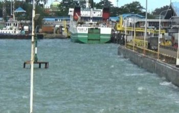 Gelombang 4 Meter Mengintai Perairan Indonesia, Nelayan dan Kapal Diimbau Tunda Berlayar