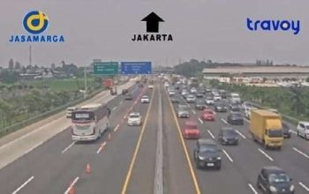 Volume Kendaraan Naik, Polisi Terapkan Contraflow di Tol Jakarta–Cikampek