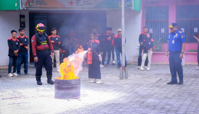 Tekan Risiko Kebakaran, Relawan PMI Pekanbaru Dibekali Pelatihan Khusus