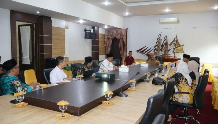 Bupati Inhil, Herman Dorong Pengelolaan Zakat Inhil Lebih Profesional dan Tepat Sasaran di 2026