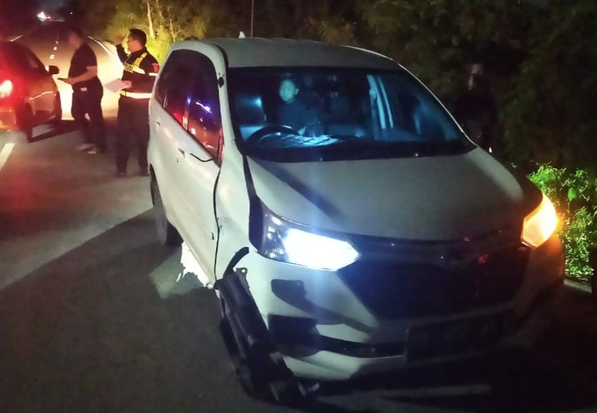 Motor dan Mobil Bertabrakan di Jalan Bima Pekanbaru, Satu Orang Luka