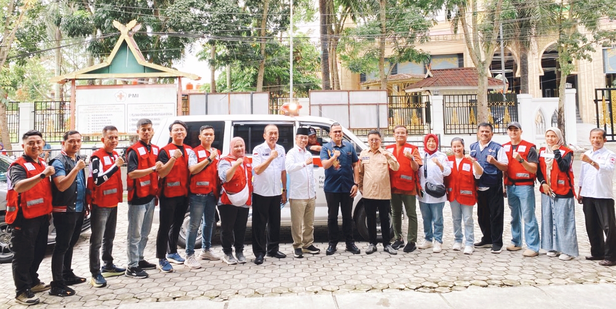 13 Relawan Medis PMI Riau Diterjunkan ke Malalak, Fokus Layanan Kesehatan Korban Bencana