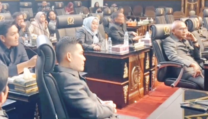 Rapat Penentu APBD 2026 Tanpa Pemko, DPRD Pekanbaru Kecewa