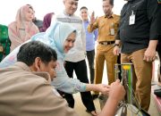 Sulit Dapat BBM, Bupati Bengkalis Tegaskan SPBU Harus Prioritaskan Masyarakat